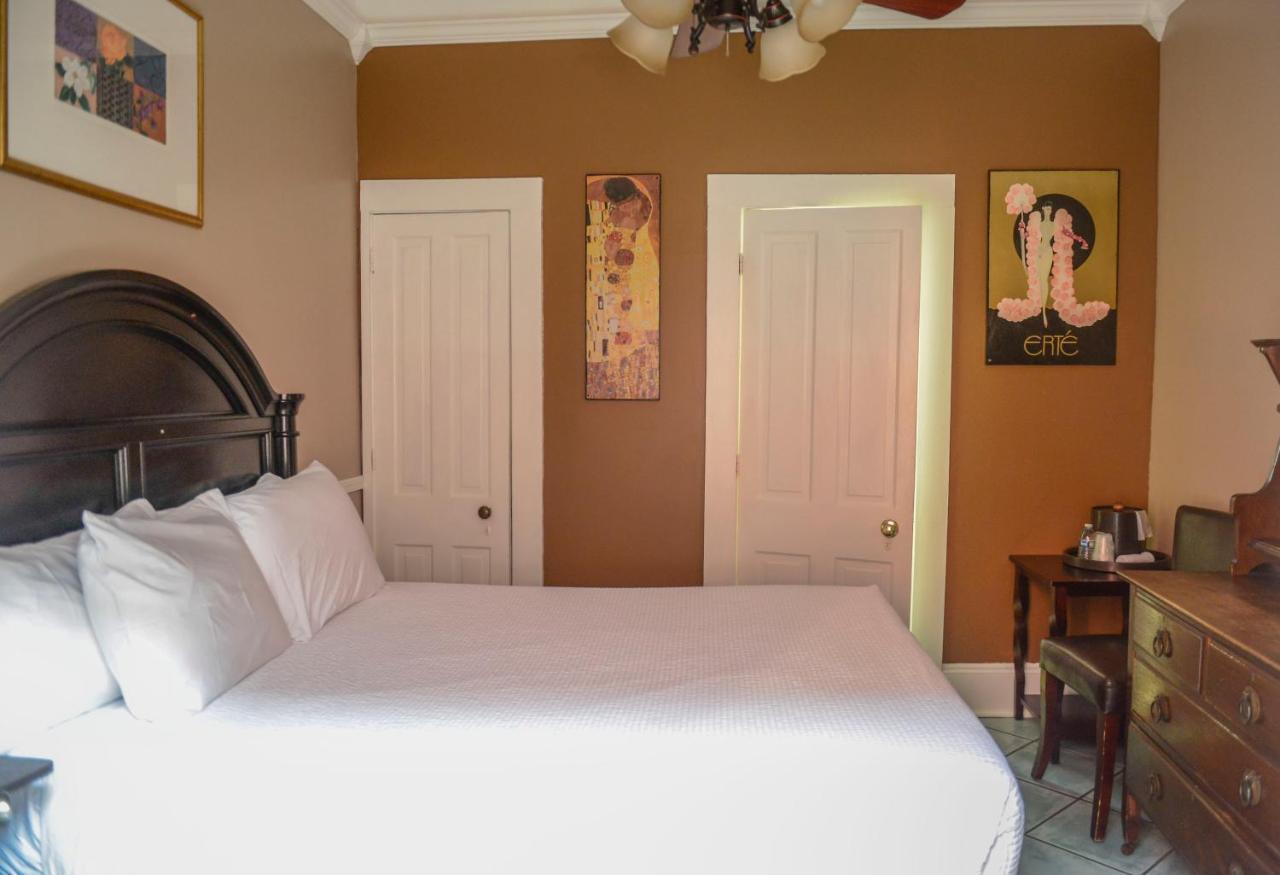 Frenchmen Hotel New Orleans Buitenkant foto