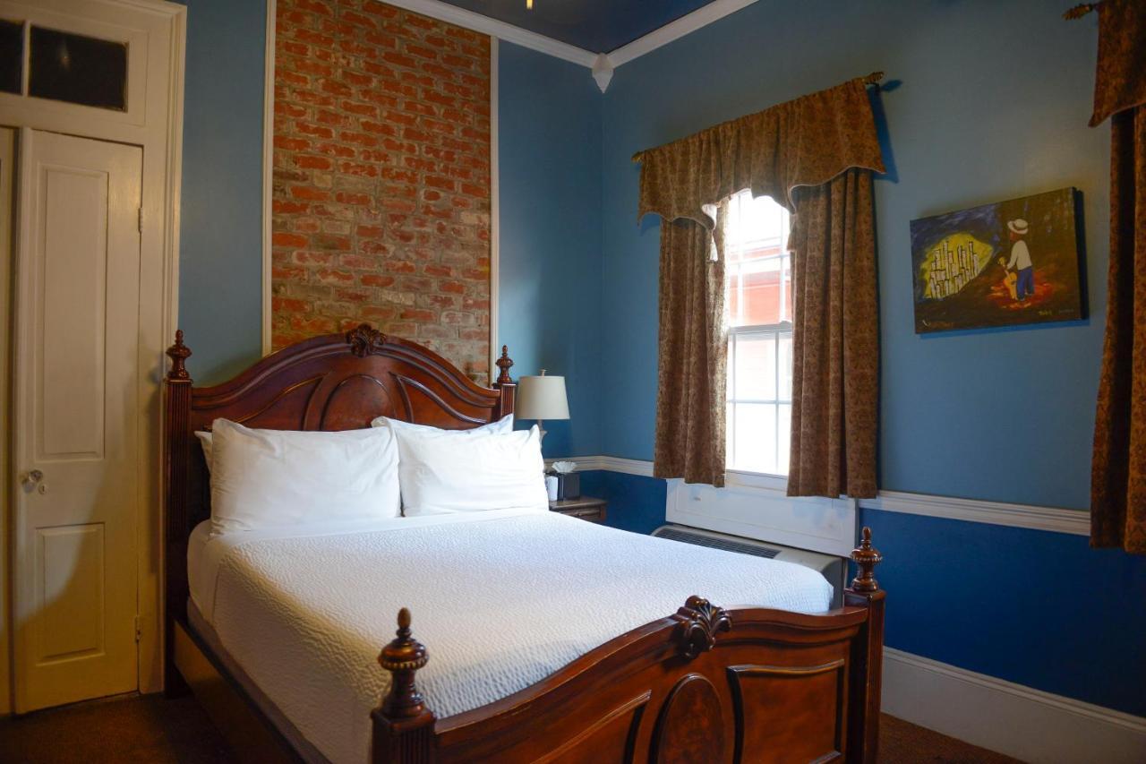 Frenchmen Hotel New Orleans Buitenkant foto